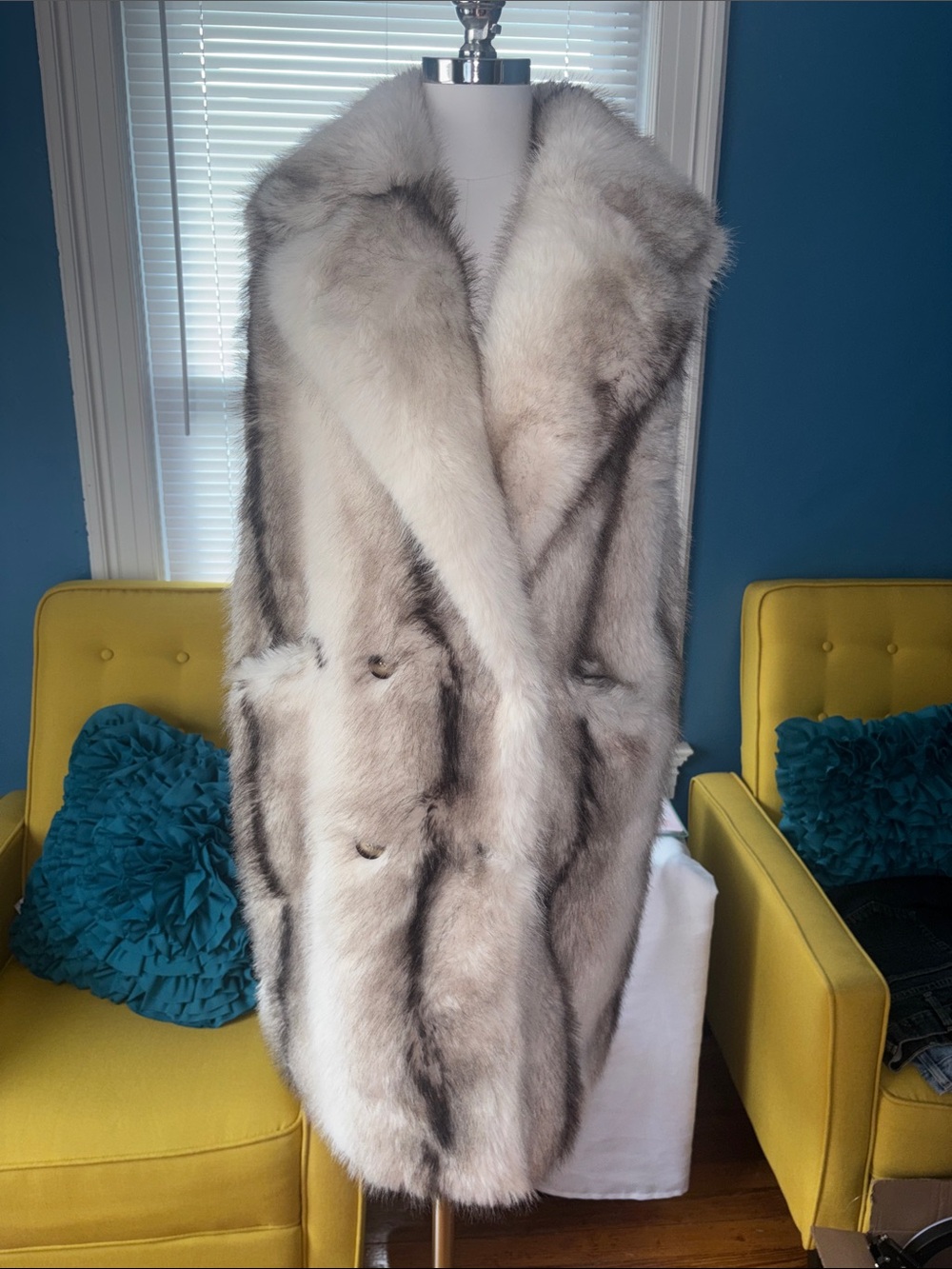 Luxurious Women's Double Breast Fur Vest in Brown Taupe